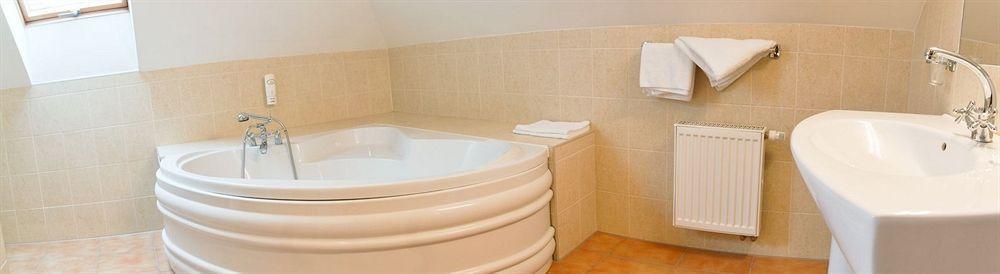 Hotel Promenada Клайпеда Екстериор снимка