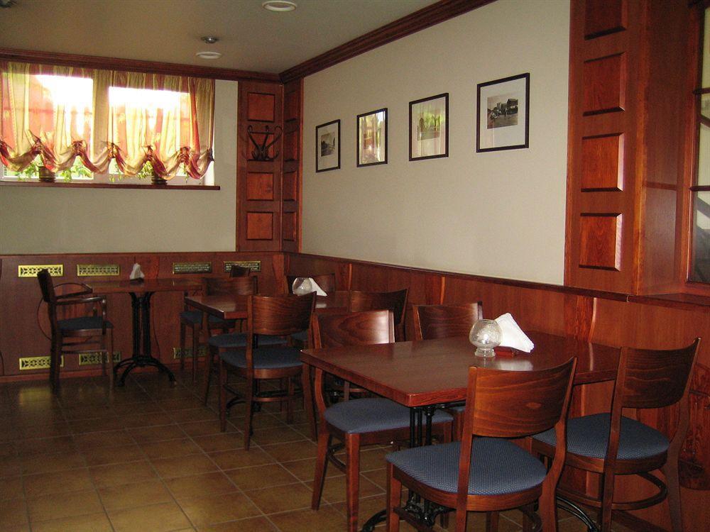 Hotel Promenada Клайпеда Екстериор снимка