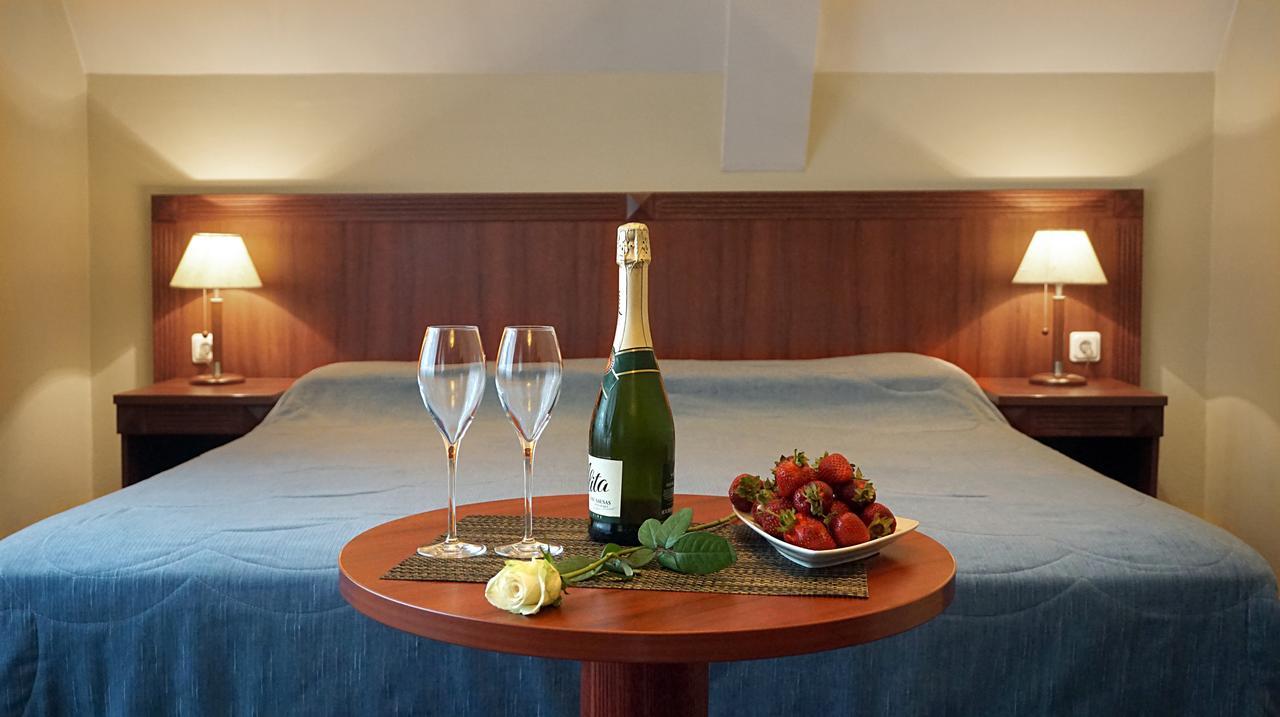Hotel Promenada Клайпеда Екстериор снимка