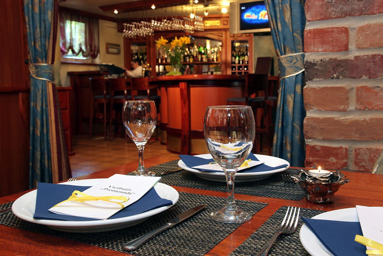 Hotel Promenada Клайпеда Екстериор снимка