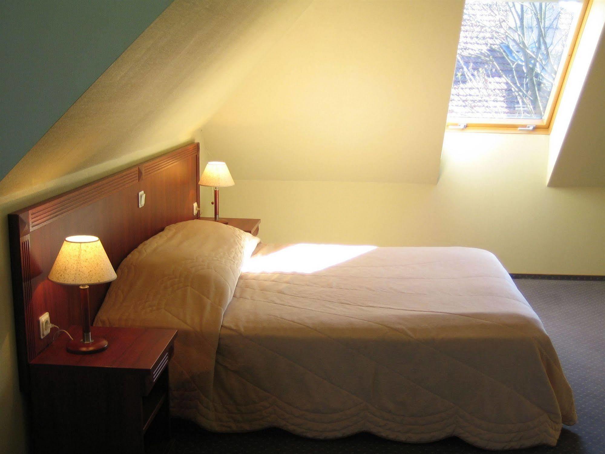 Hotel Promenada Клайпеда Екстериор снимка